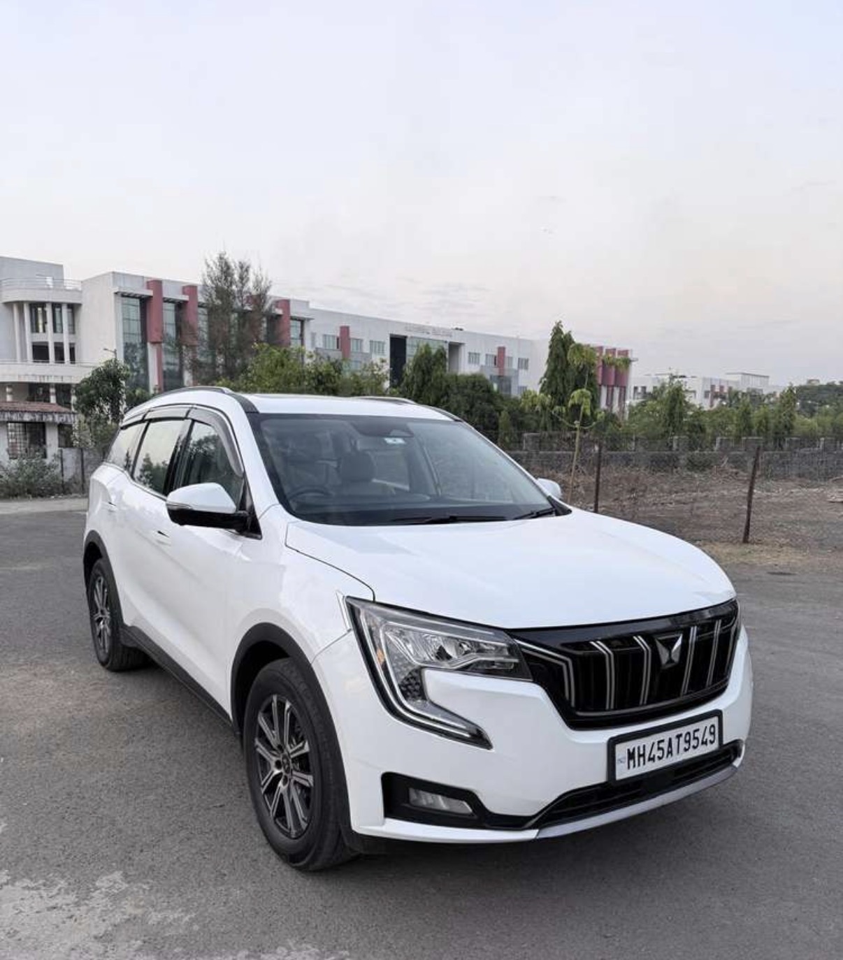Mahindra XUV700 · Nagpur